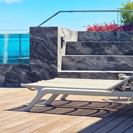 Daysy Loft By Lovelystay Funchal (Madeira)