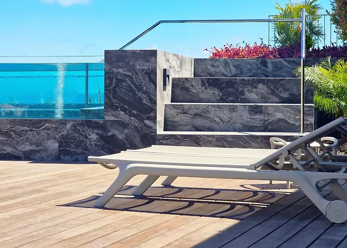 Daysy Loft By Lovelystay Funchal (Madeira)